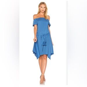 Halston Poplin dress 💎! Gorgeous color size estimate medium!